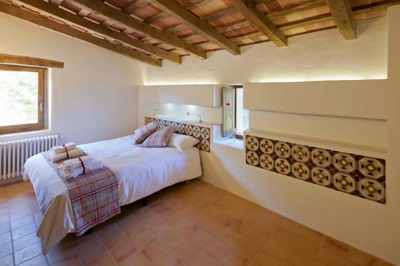 B&B La Rectoria De Sant Miquel De Pineda Sant Felíu de Pallarols Exteriör bild